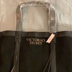 BNWT Victoria’s Secret tote bag